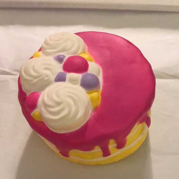 Lot with 3 Squishies - Picture 7 of 8